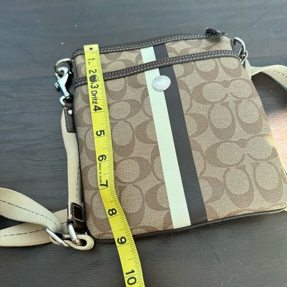 Coach crossbody  monogram bag - Picture 7 of 10